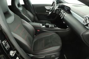 Mercedes-Benz CLA - 2022