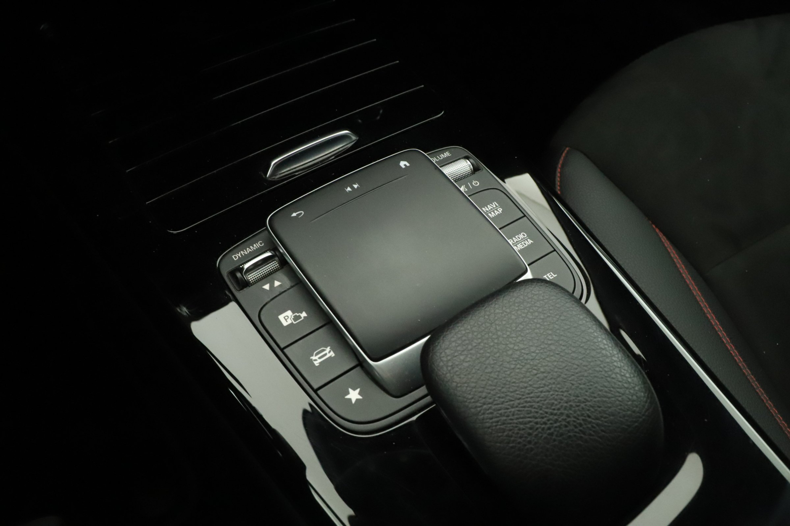 Mercedes-Benz CLA - 2022