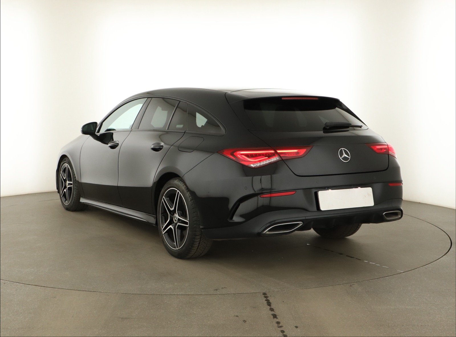 Mercedes-Benz CLA - 2022