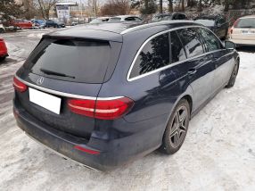 Mercedes-Benz E - 2020