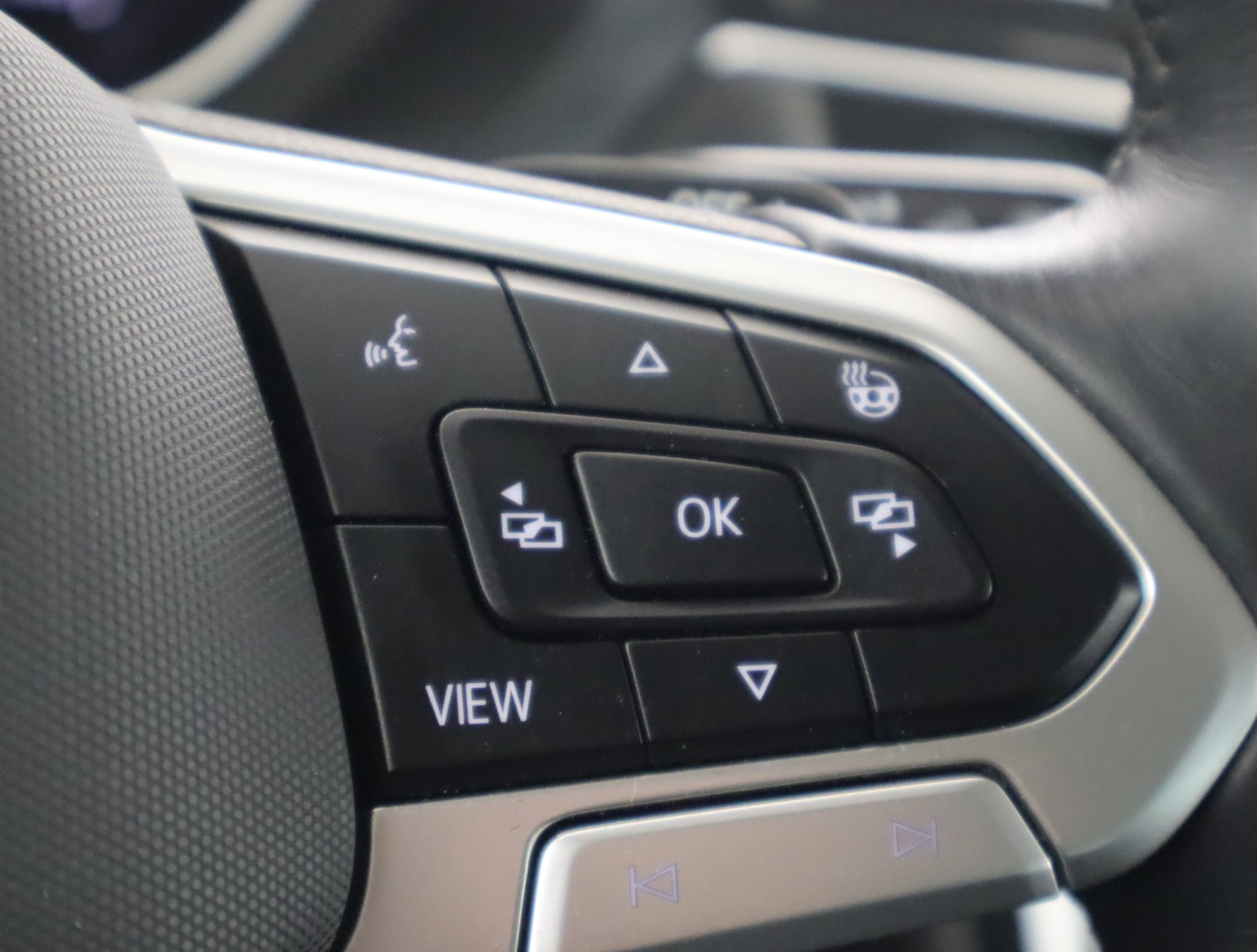 Volkswagen Tiguan - 2022