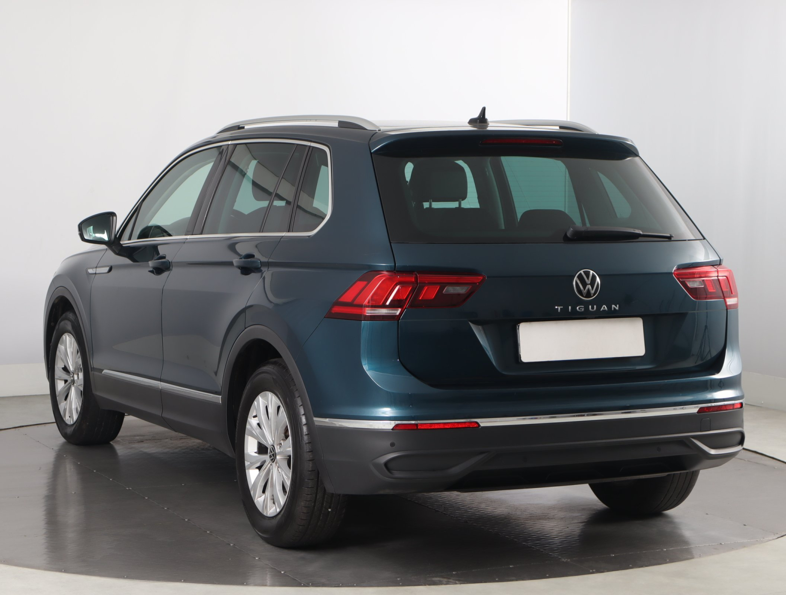 Volkswagen Tiguan - 2022