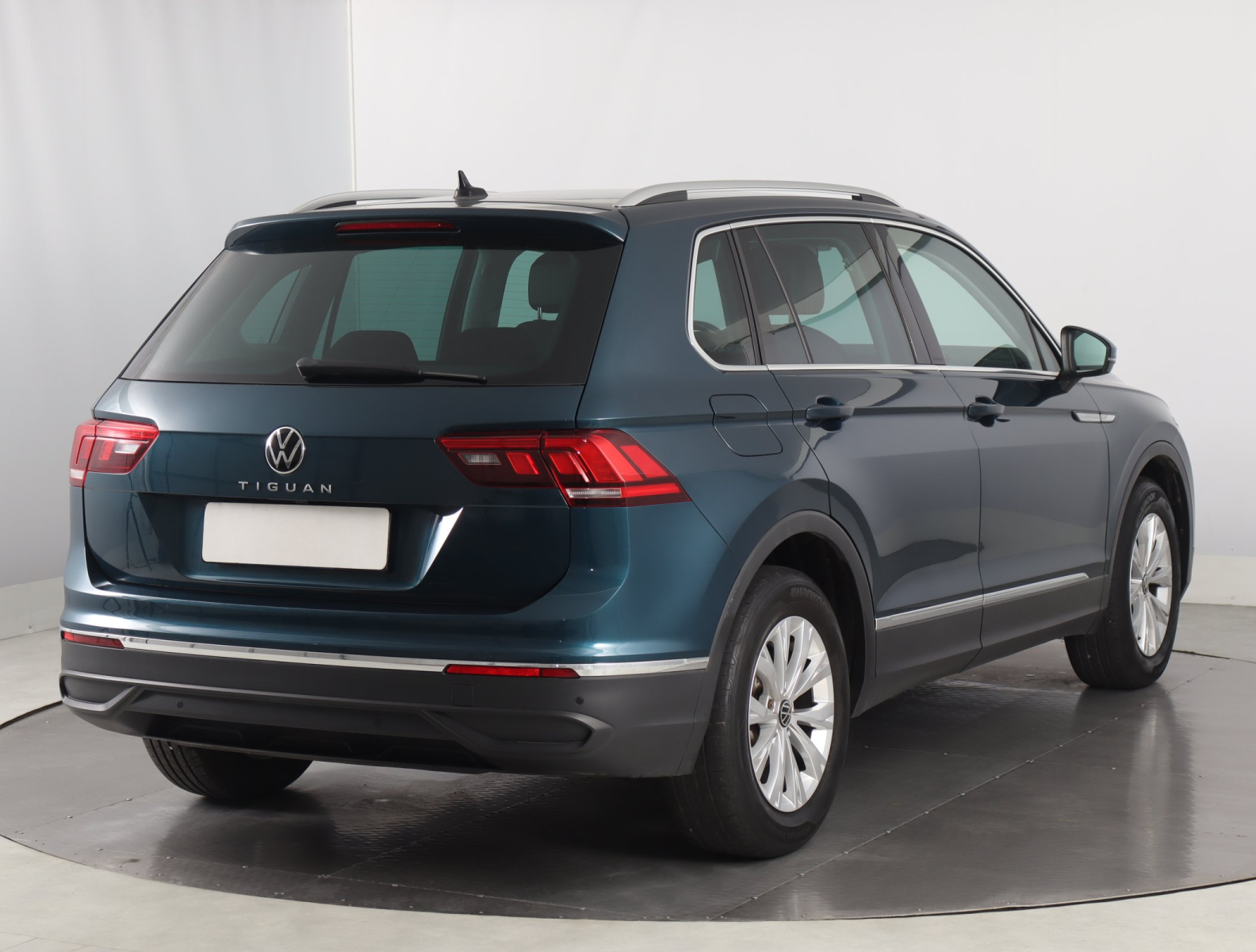 Volkswagen Tiguan - 2022