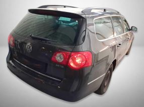 Volkswagen Passat - 2011