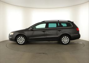 Volkswagen Passat - 2011