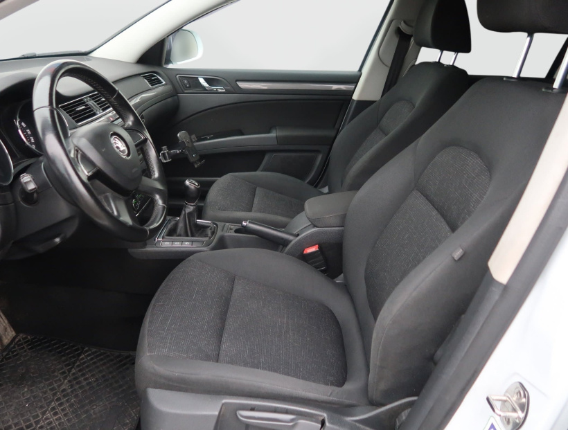 Škoda Superb, 2015