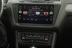 Volkswagen Tiguan - 2022