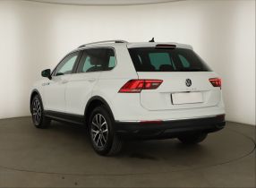 Volkswagen Tiguan - 2022