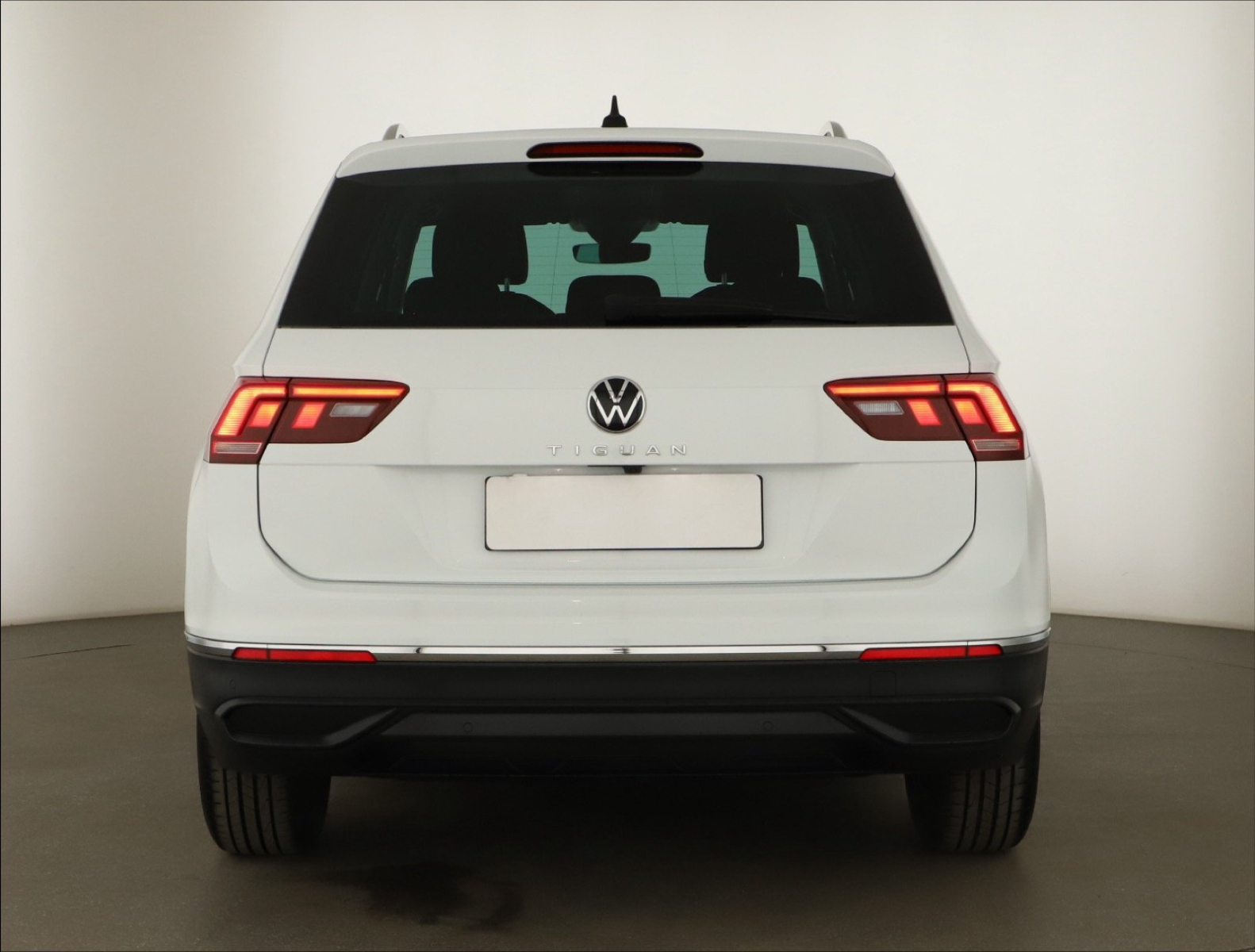 Volkswagen Tiguan - 2022