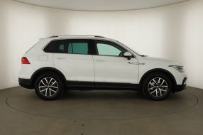 Volkswagen Tiguan - 2022