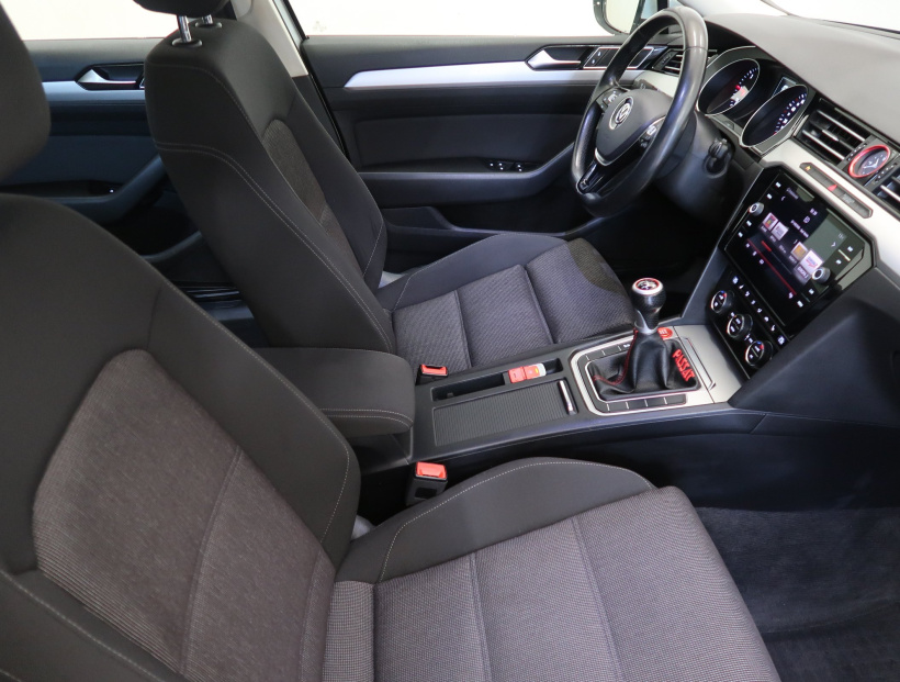 Volkswagen Passat, 2015