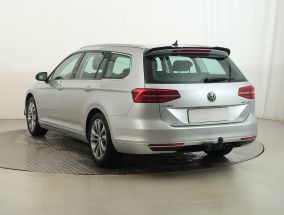 Volkswagen Passat - 2015
