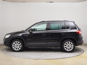 Volkswagen Tiguan - 2011