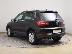 Volkswagen Tiguan - 2011