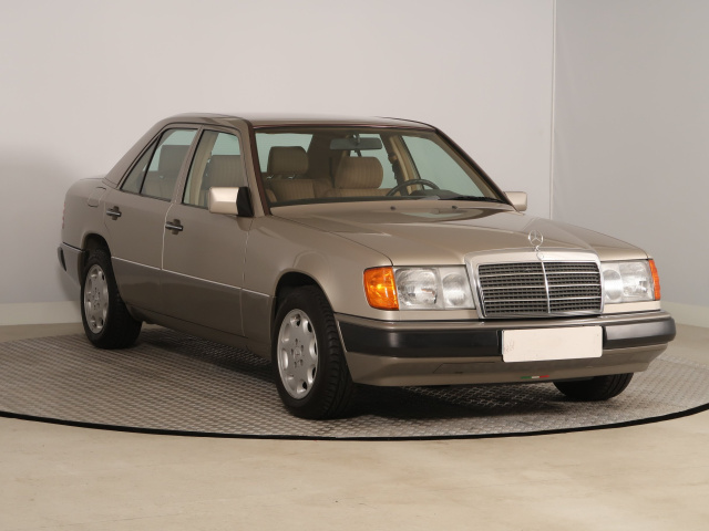 Mercedes-Benz W124 1990