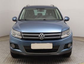 Volkswagen Tiguan - 2011