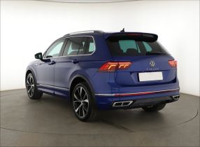 Volkswagen Tiguan - 2021