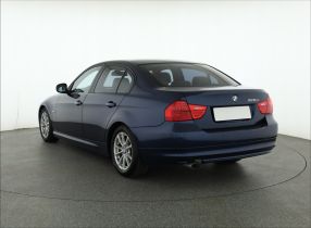 BMW 3 - 2011