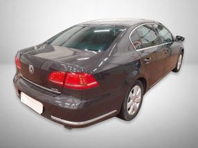Volkswagen Passat - 2011