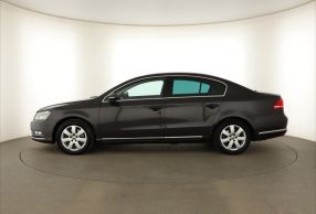 Volkswagen Passat - 2011