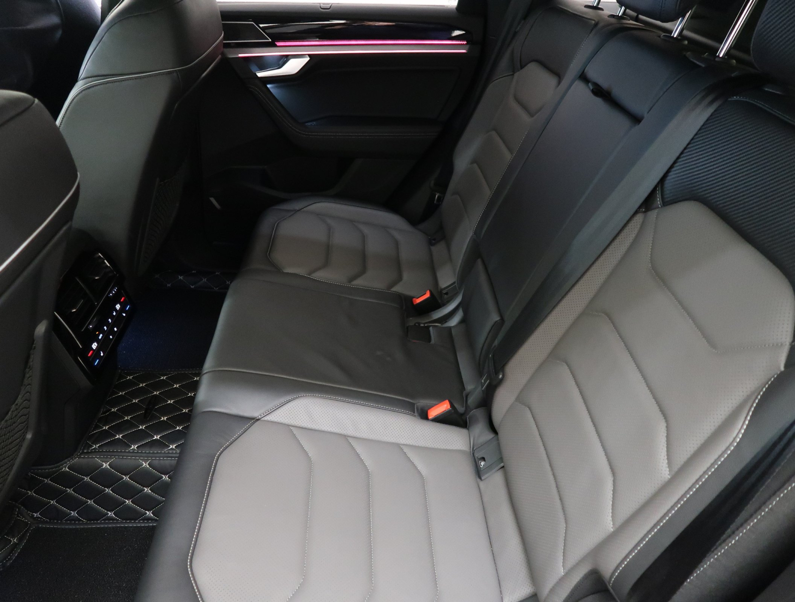 Volkswagen Touareg - 2022