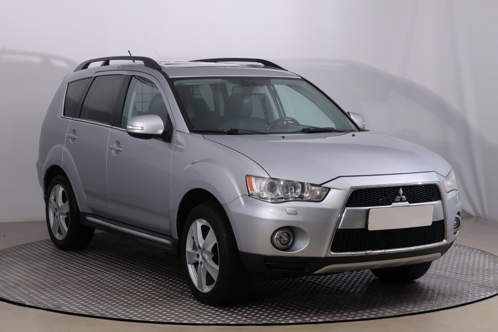 Mitsubishi Outlander, 2012