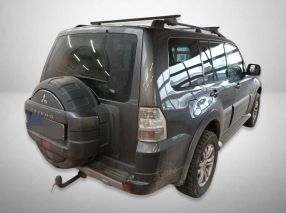 Mitsubishi Pajero - 2012