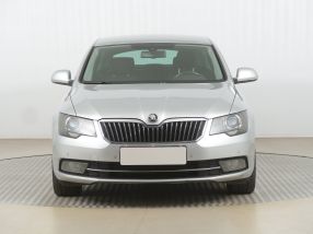 Škoda Superb - 2015