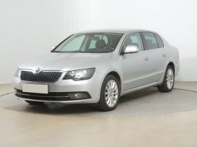 Škoda Superb - 2015