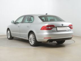 Škoda Superb - 2015