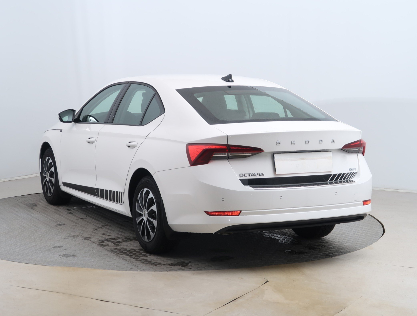 Škoda Octavia - 2023