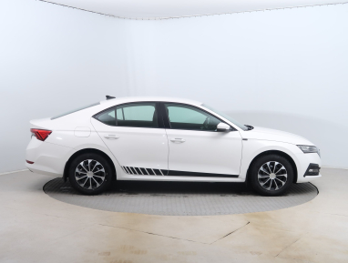 Škoda Octavia - 2023