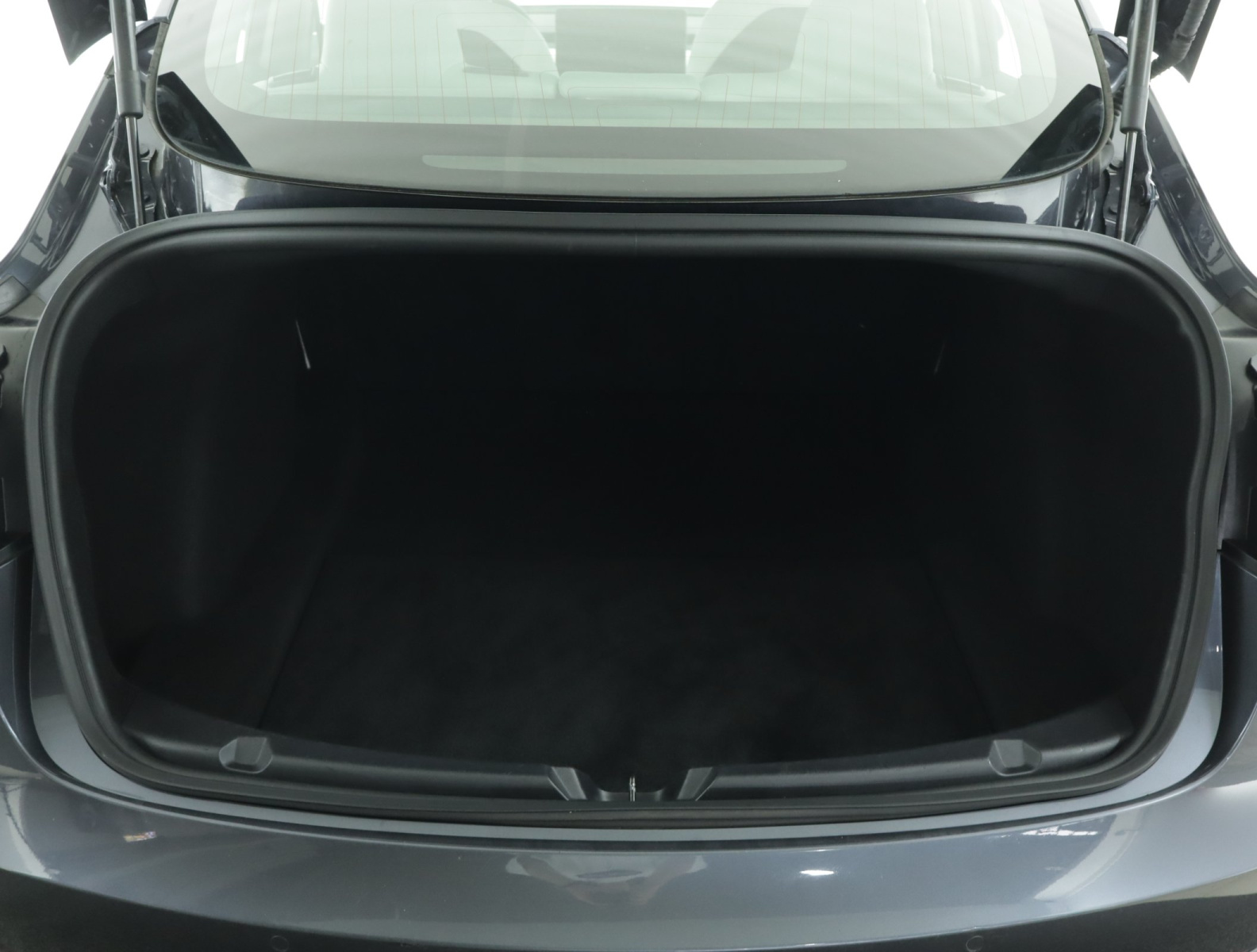 Tesla Model 3 Long Range AWD – fotografie 20
