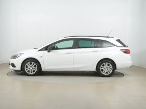 Opel Astra - 2022
