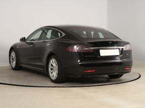 Tesla Model S - 2016