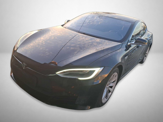 Tesla Model S 2016