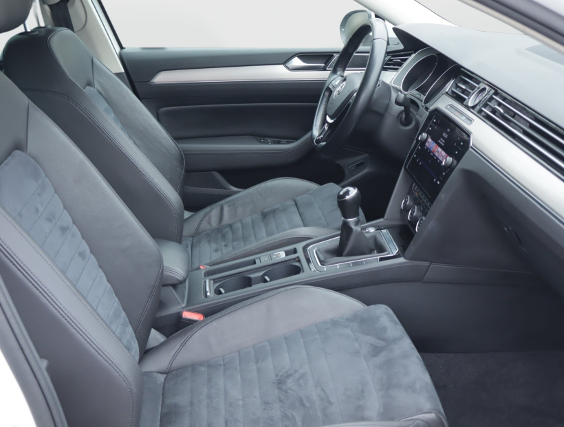 Volkswagen Passat, 2017