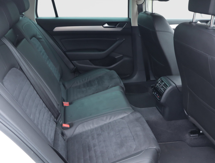 Volkswagen Passat, 2017