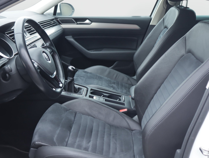 Volkswagen Passat, 2017