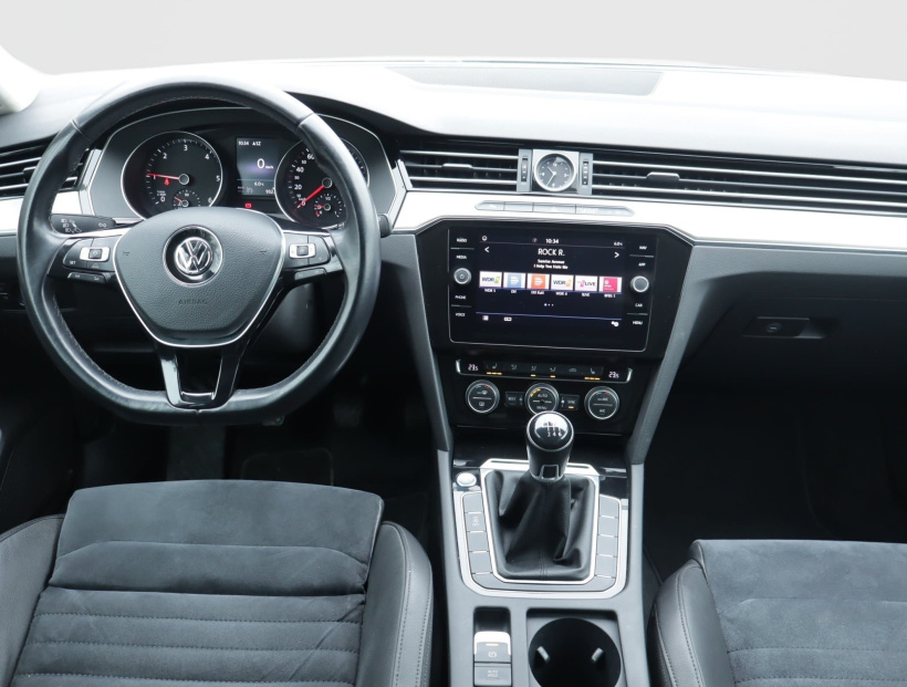 Volkswagen Passat, 2017