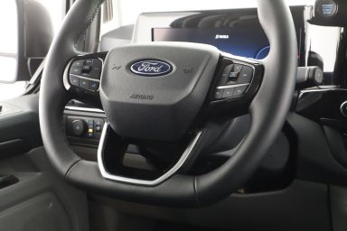 Ford Tourneo Custom - 2026