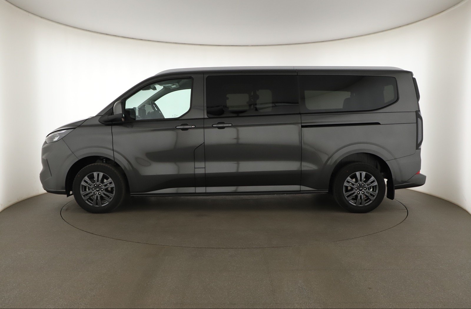 Ford Tourneo Custom - 2026