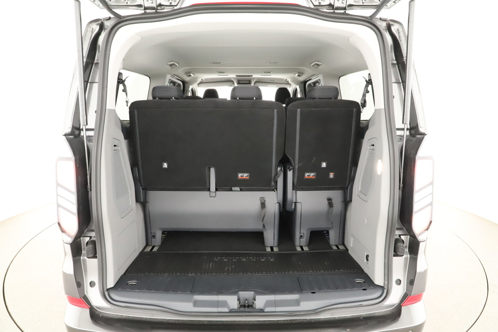 Ford Tourneo Custom - 2026