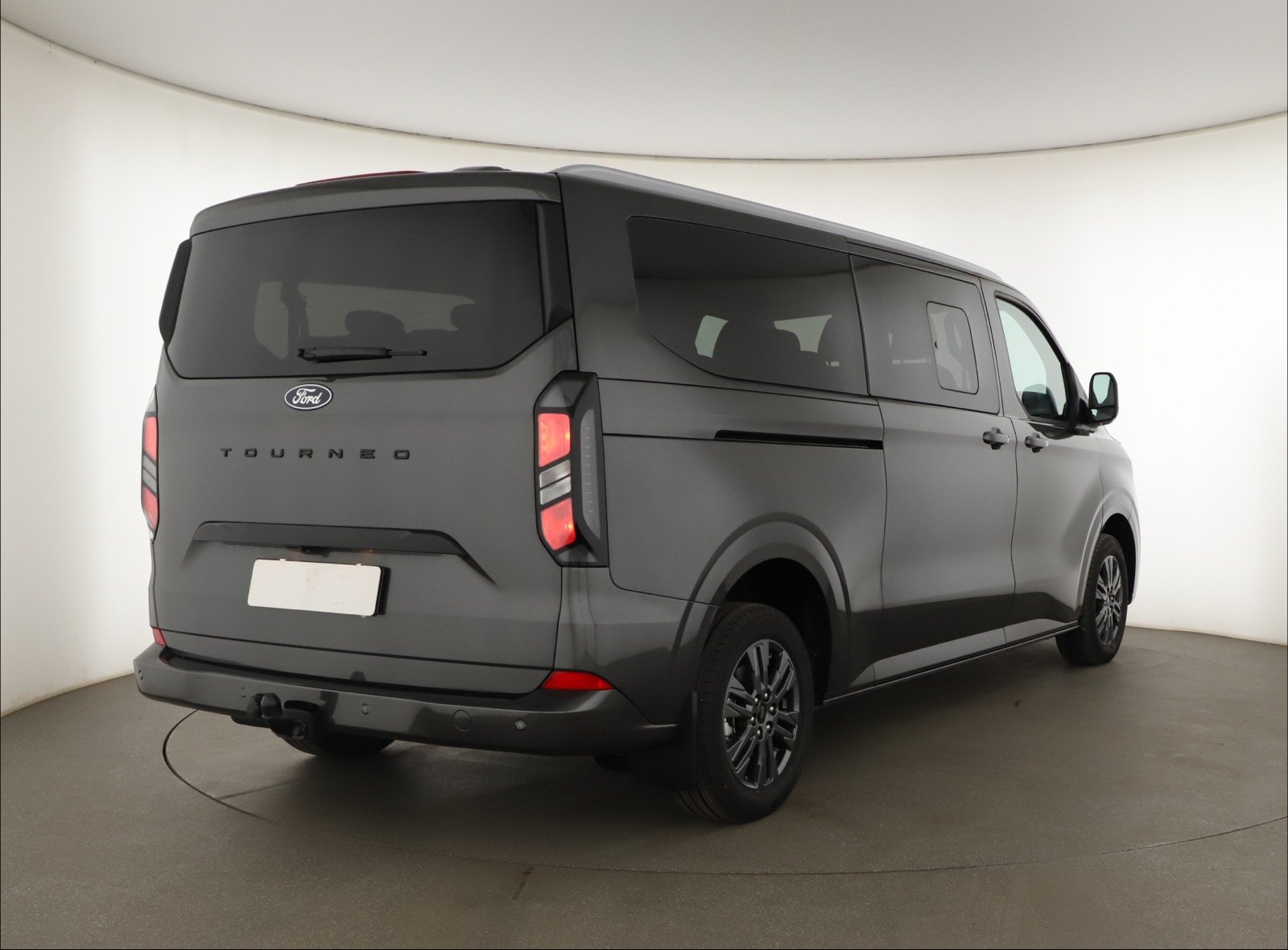 Ford Tourneo Custom - 2026