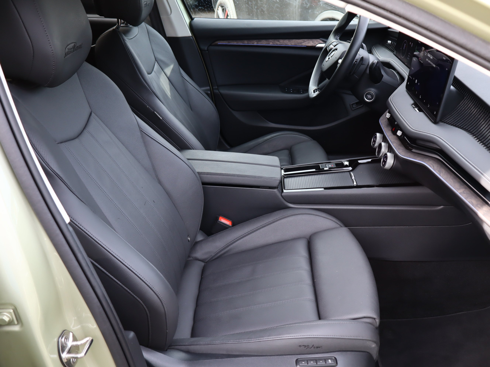 Škoda Superb - 2024