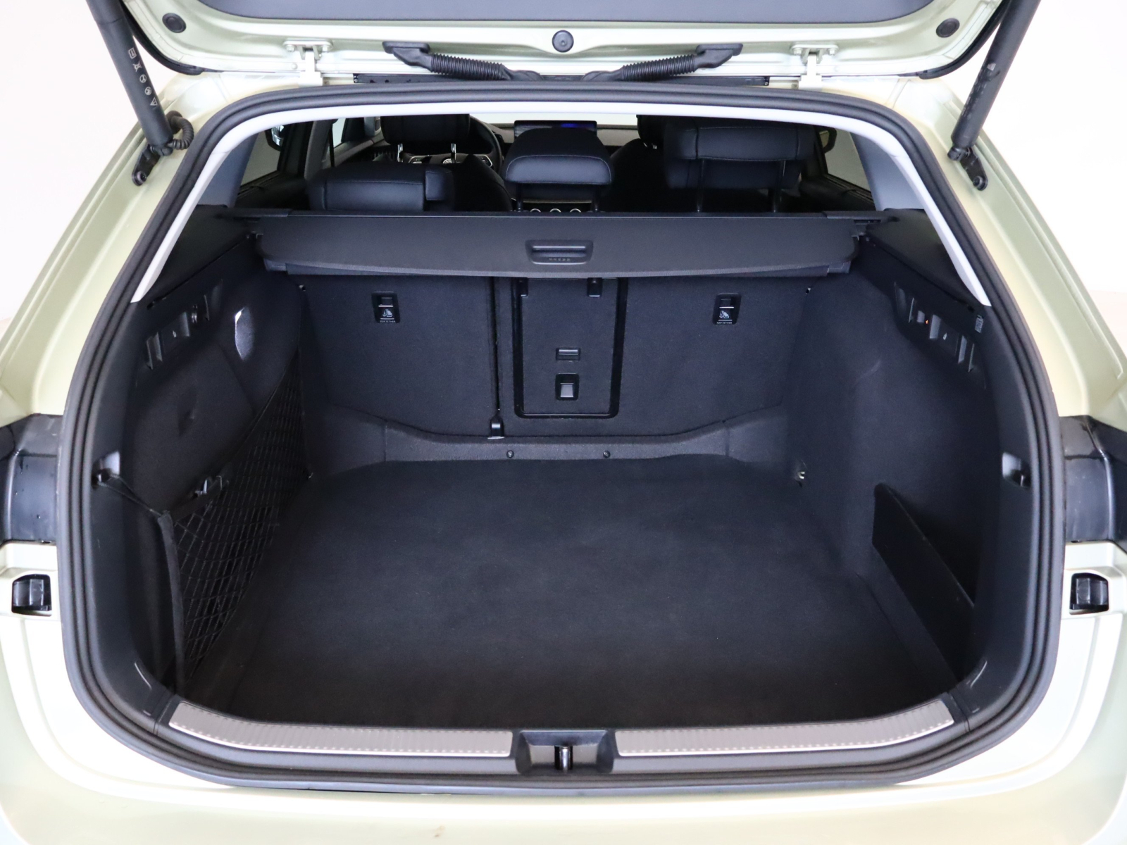 Škoda Superb - 2024