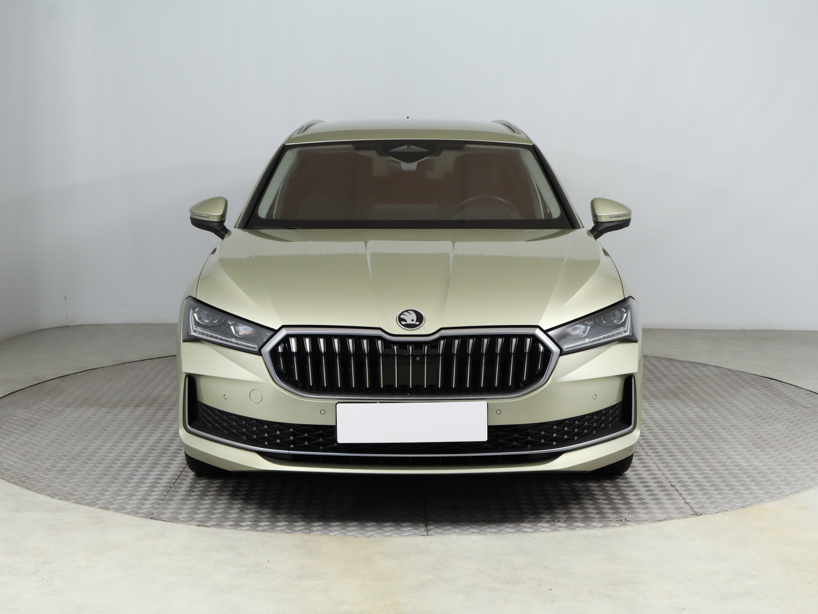 Škoda Superb - 2024
