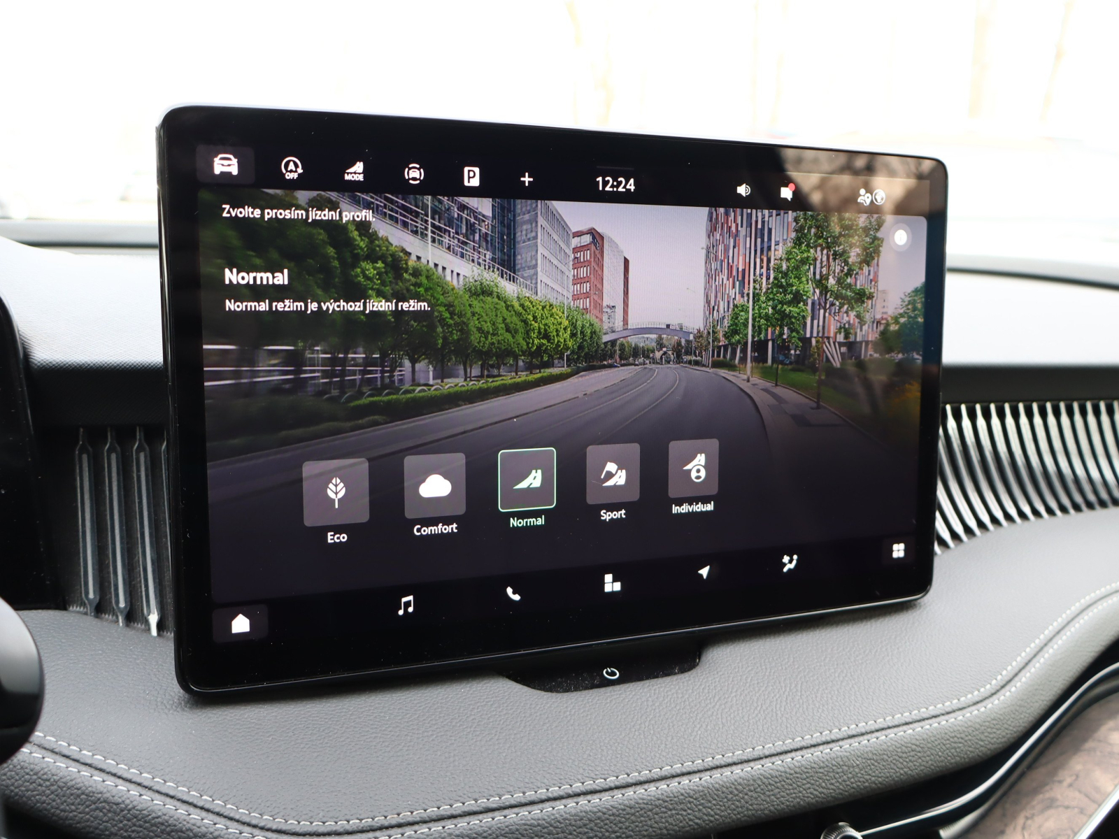 Škoda Superb - 2024