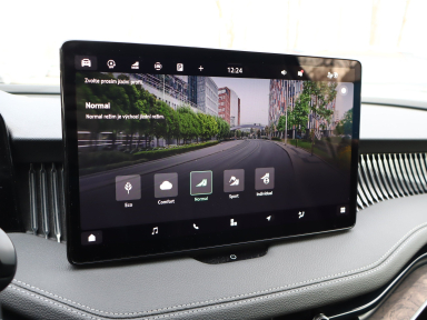 Škoda Superb - 2024