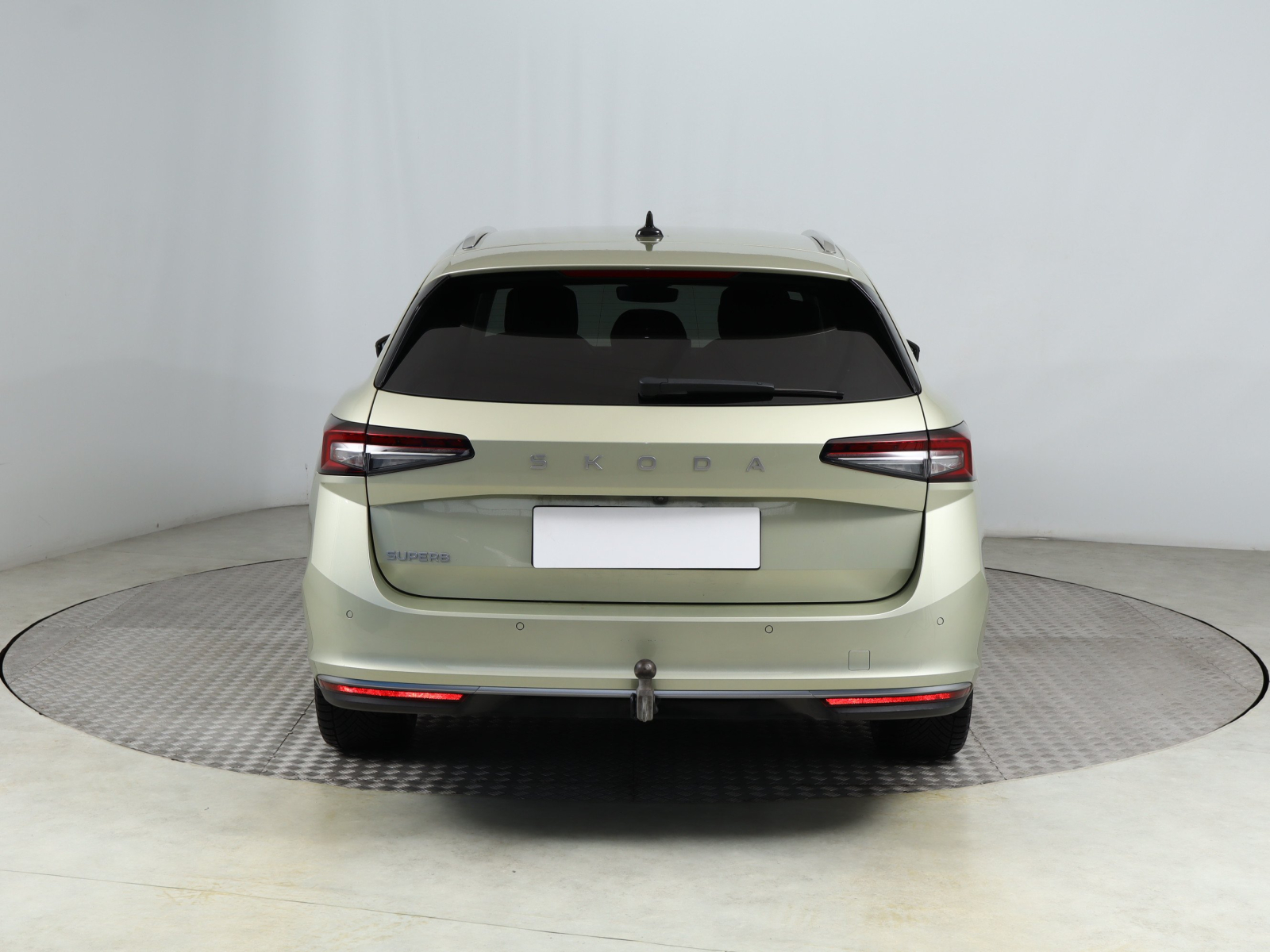 Škoda Superb - 2024